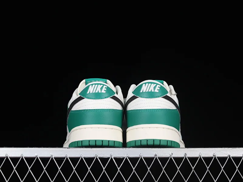 All Categories Nk SB Dunk Series Nk SB Dunk Low Low-top Sneakers #ZG Version Nk SB Dunk Low "Lottery" Heineken Color SB Smashing Backboard Fashion Casual Sneakers DR9654-100